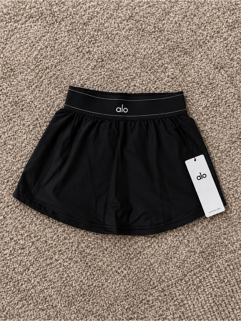 ALO Yoga Black Women’s Athletic Skort with Logo Waistband